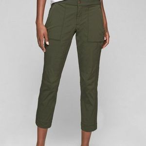 Athleta Trekkie Crop Army Green